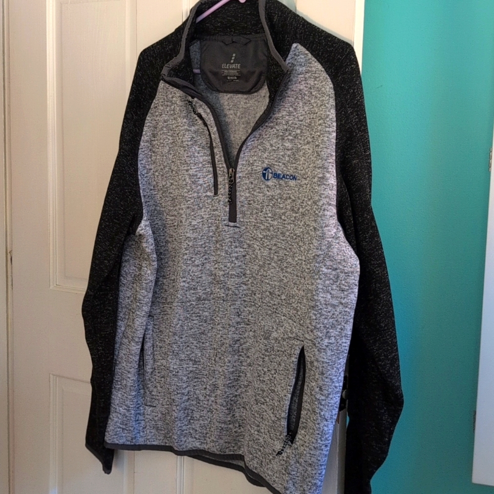 NWOT Unisex 1/4 zipper Sweatshirt/Jacket